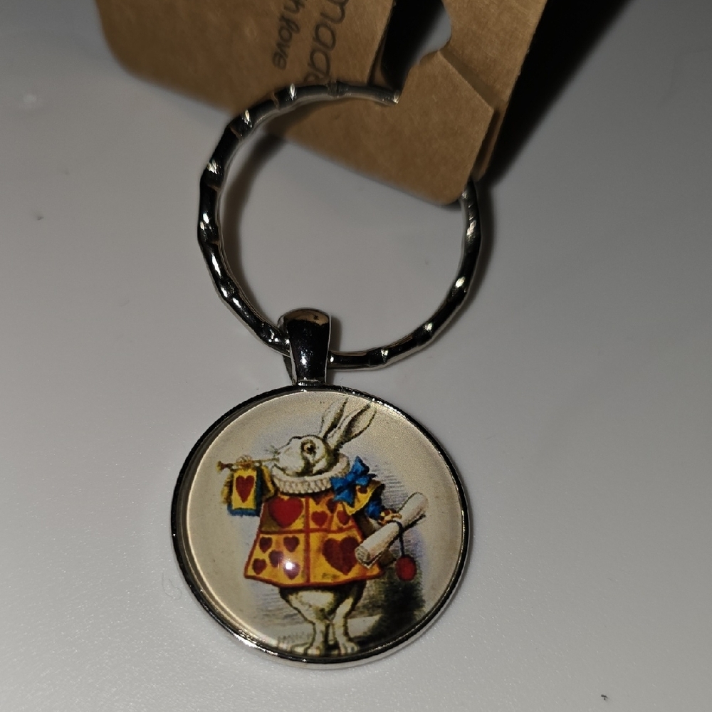 White Rabbit Keychain - Picture 3 of 4